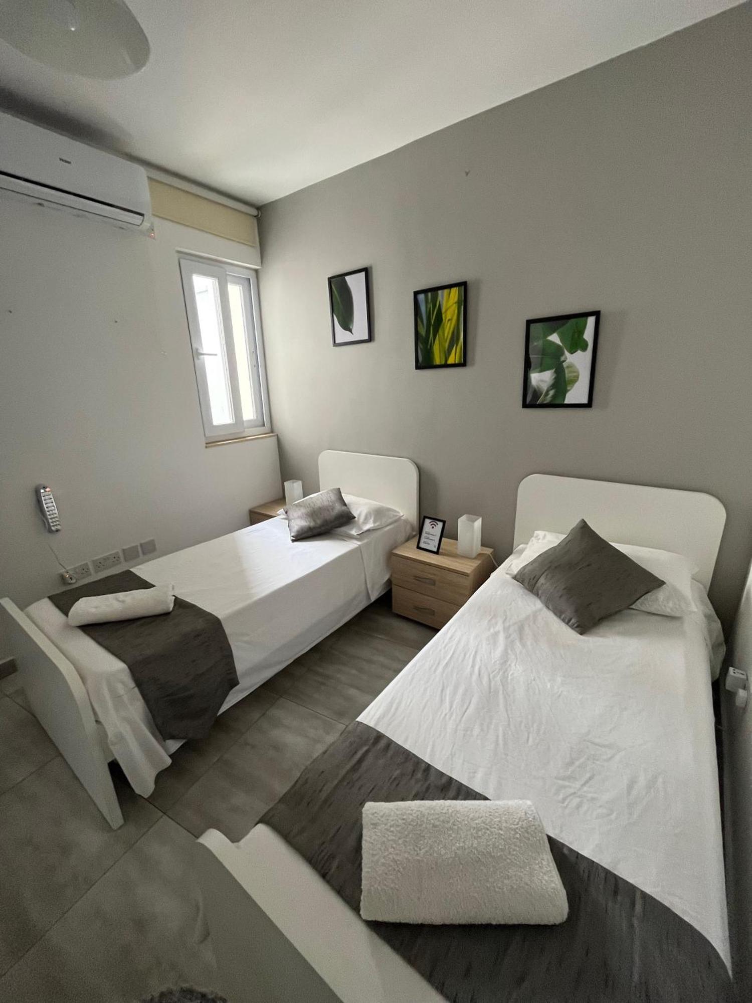 F3 Room 2, Private Room Two Single Beds Shared Bathroom Мсида Экстерьер фото